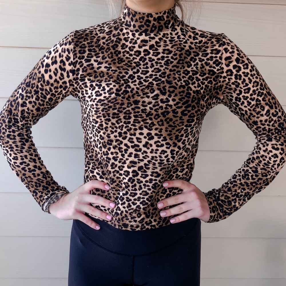 Buckle Cheetah long sleeve top